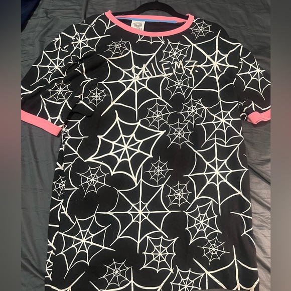 Salem 7 - Picture 1 of 3